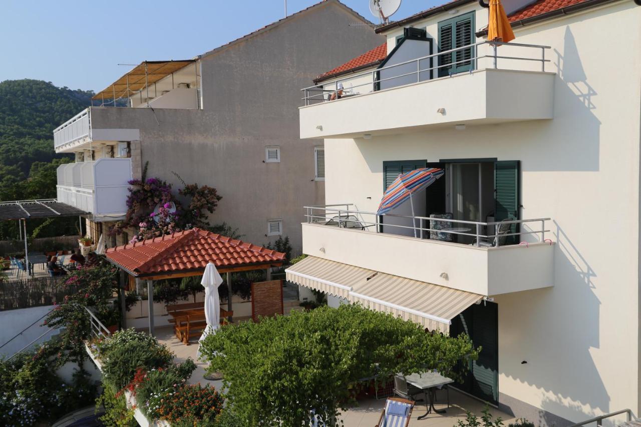 Apartments Plazibat Hvar Town Buitenkant foto